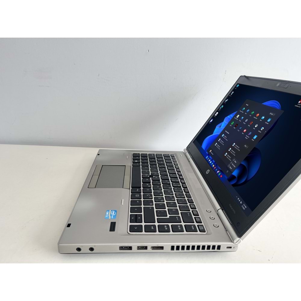 Hp Elitebook 8470P İntel i5 3230m Turbo:3.20ghz 8Gb Ram 128GB 2.5 SSD 14