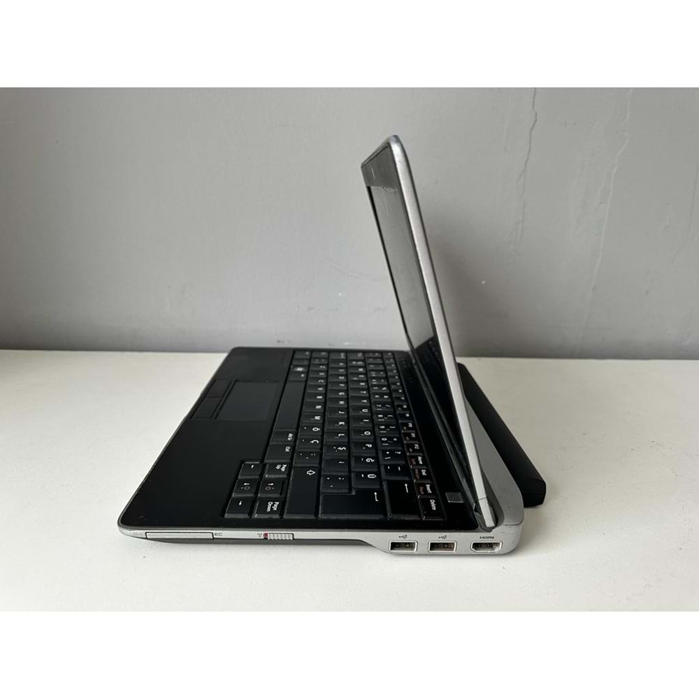 Dell Latitude E6220 i5-2520m 2.50Ghz 4Gb Ram-ddr3 250gb Hdd 12.5 Ekran 2.El Laptop 2 Ay Garantili