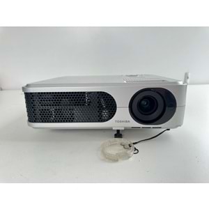 Toshiba Tlp-xd2000 Lcd Procektor 2.El Projeksiyon 2Ay Garantili