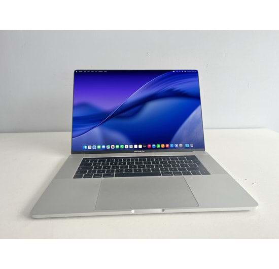 Apple Macbook Pro A1707 / İ7 2.9GHz İşlemci / 16GB Ram / 250GB SSD