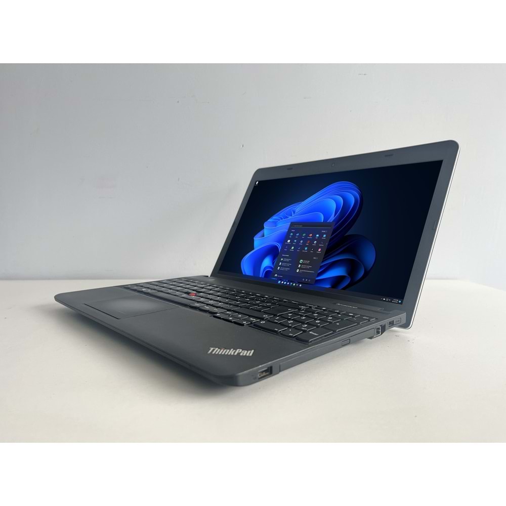 Lenovo ThinkPad E531 İ5 3210m 8GB Ram 120GB Ssd 15.6