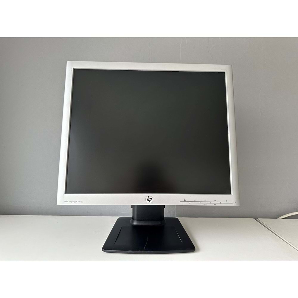 HP Compaq 8100 Elite Small / İ5-650 3.20Ghz / 8Gb Ddr3 /128Gb SSD /HP 19